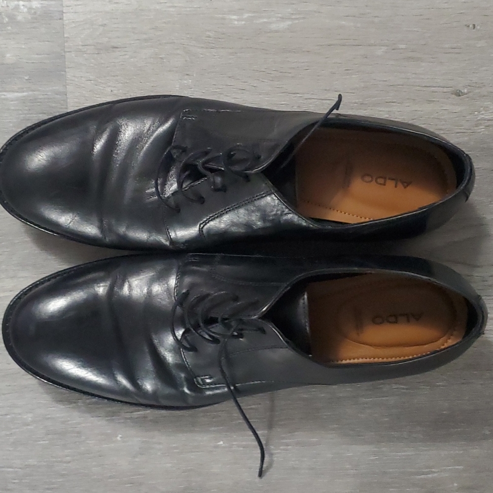 Men's black dress shoe size 12